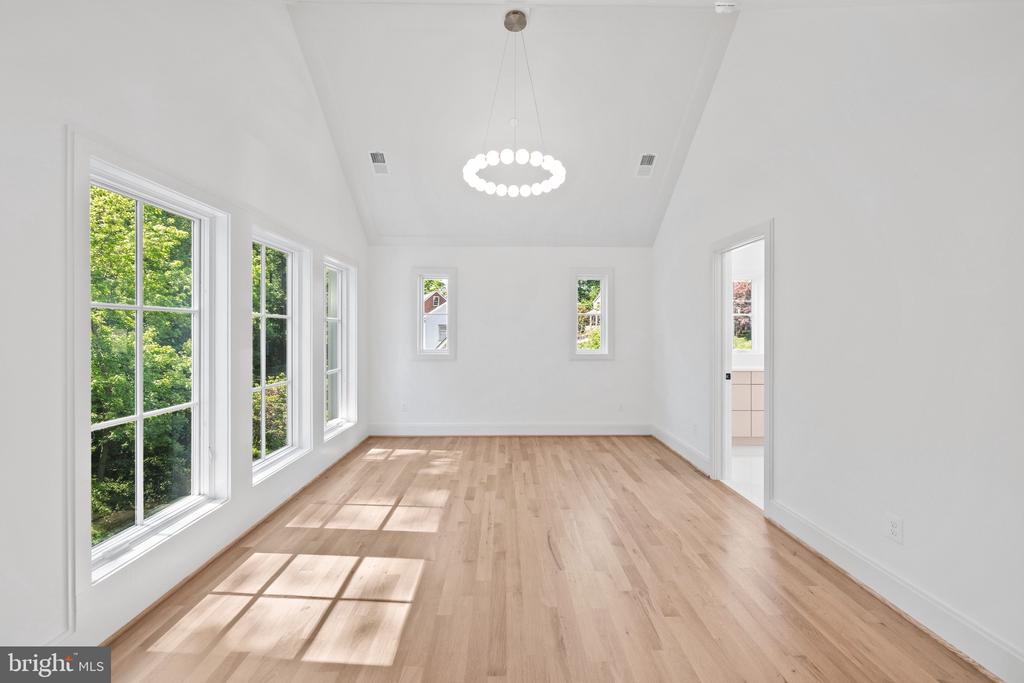 9622 PARKWOOD DRIVE