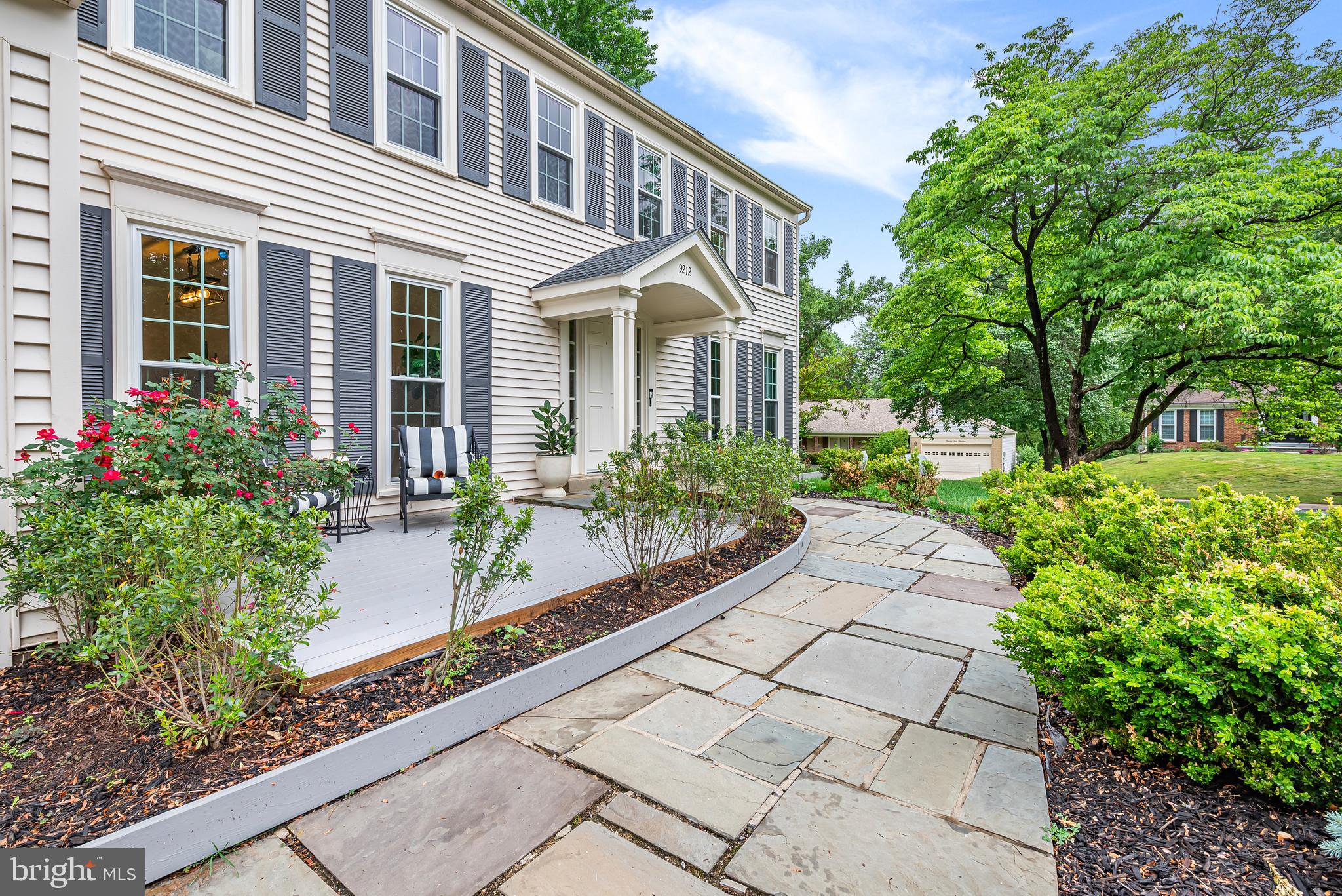 9212 WILLOW POND LANE