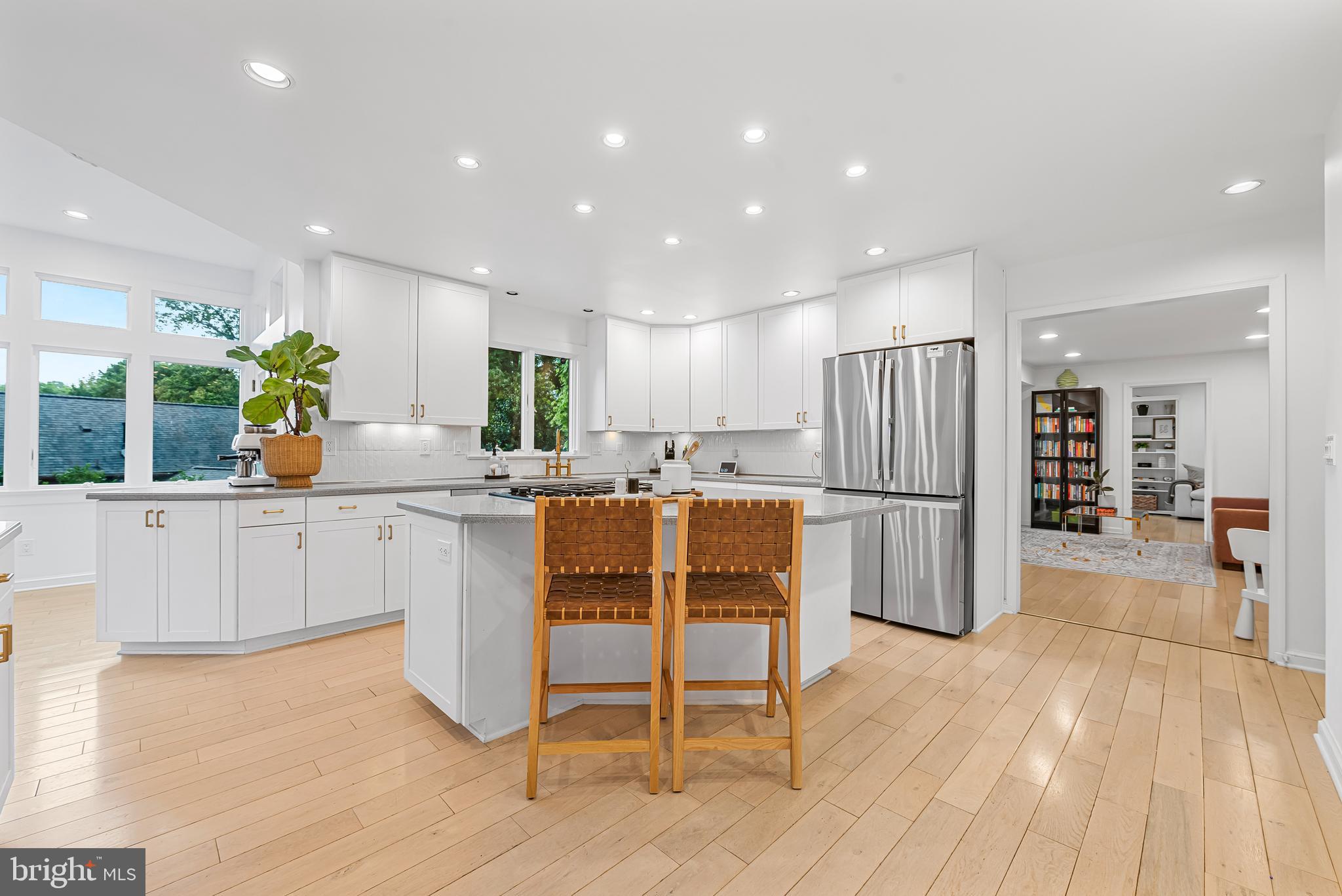 9212 WILLOW POND LANE