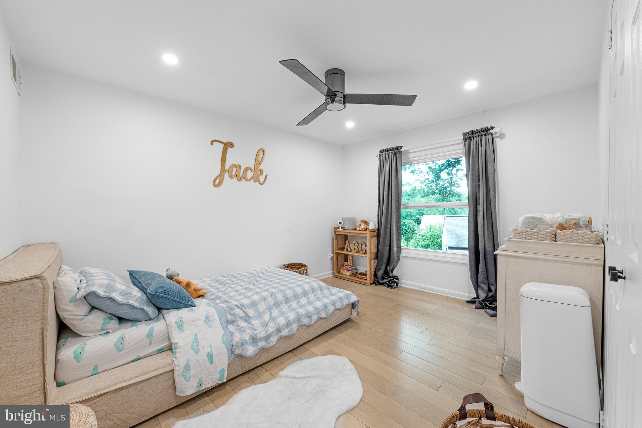 9212 WILLOW POND LANE