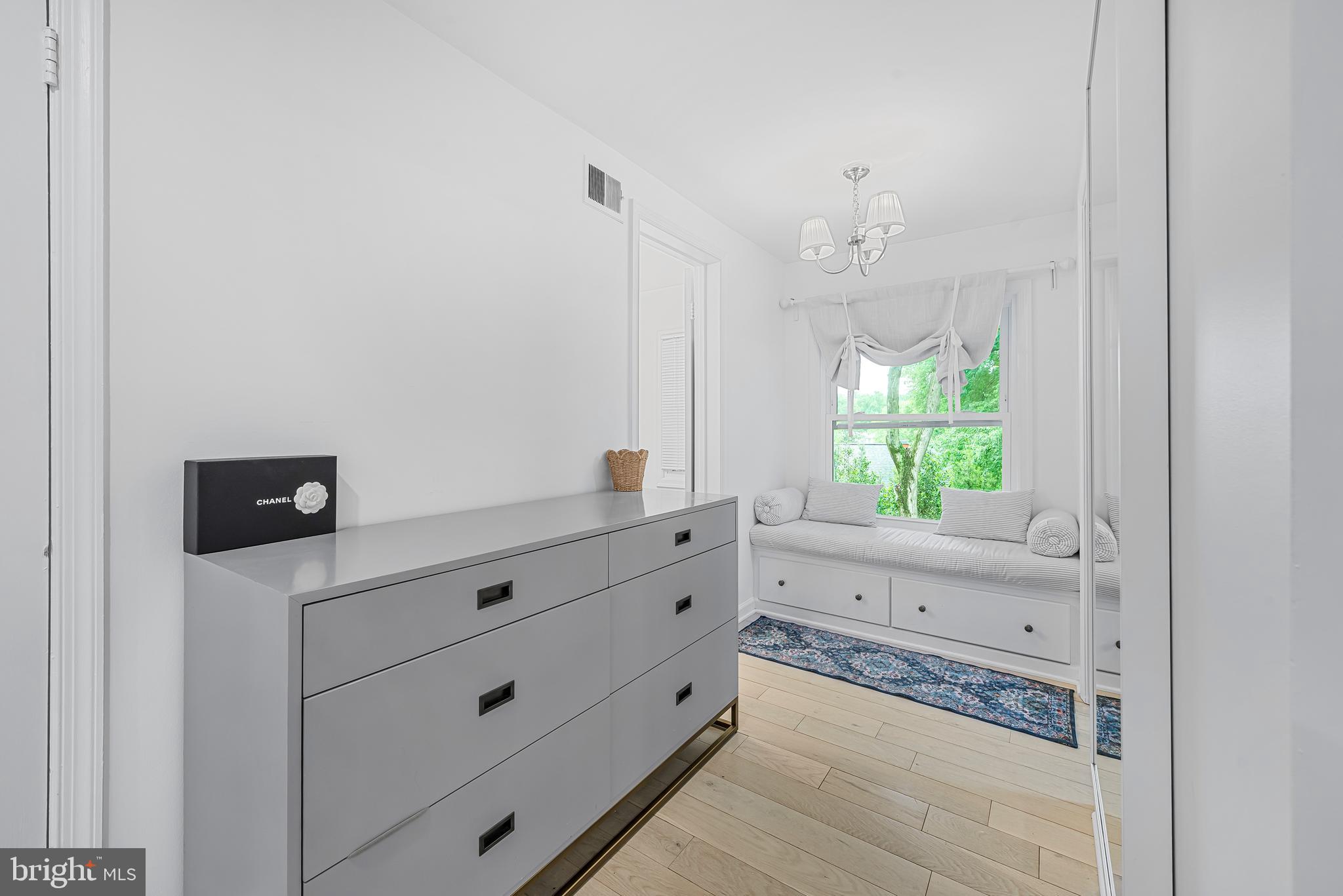 9212 WILLOW POND LANE