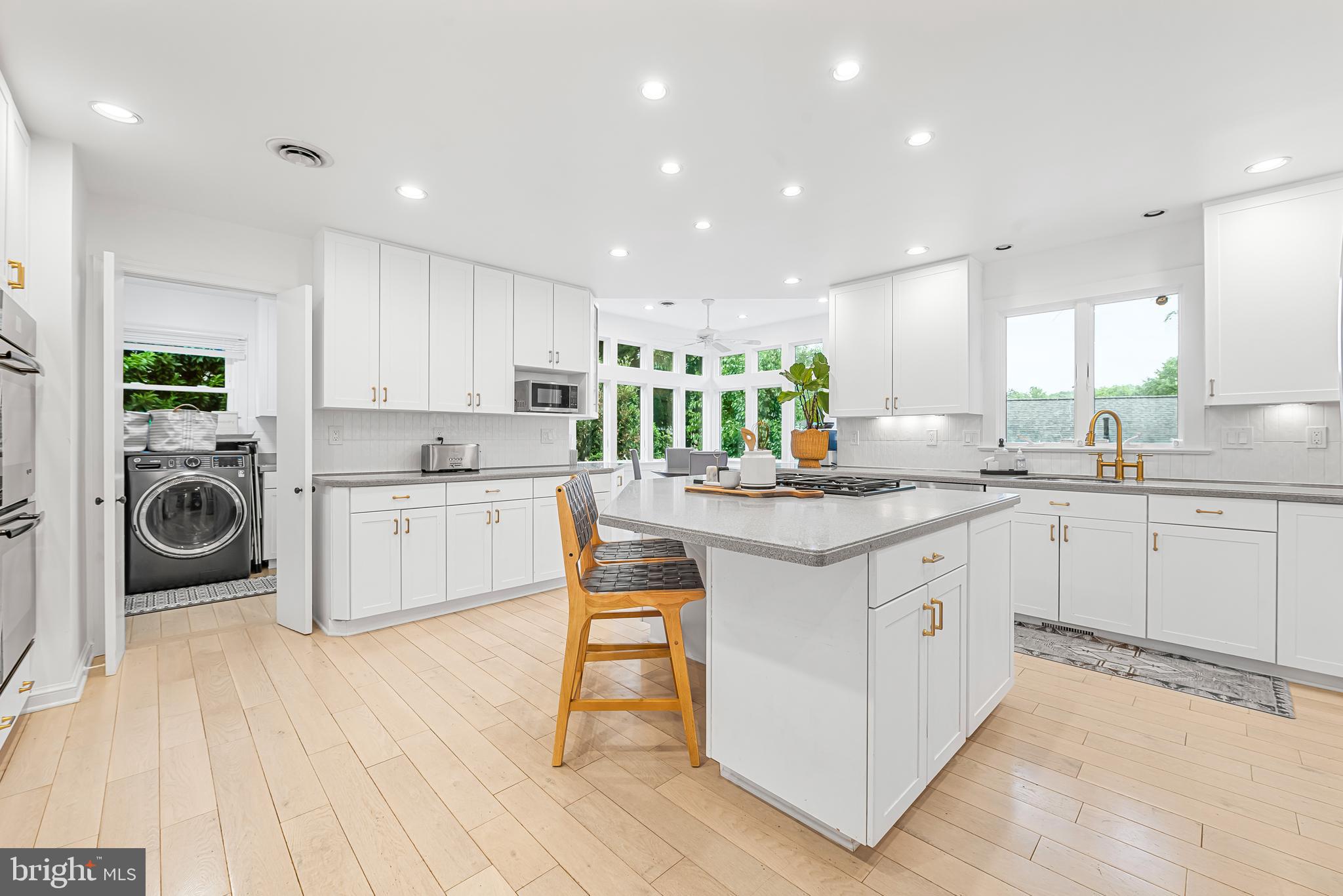 9212 WILLOW POND LANE