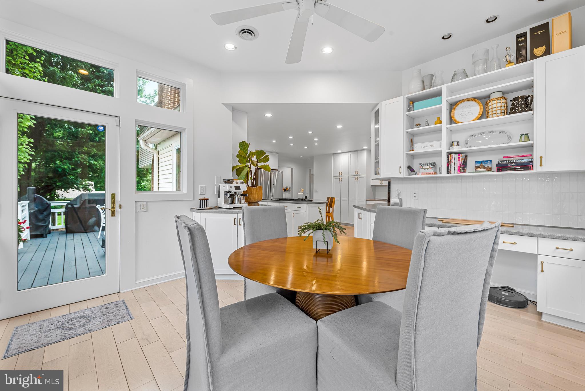 9212 WILLOW POND LANE