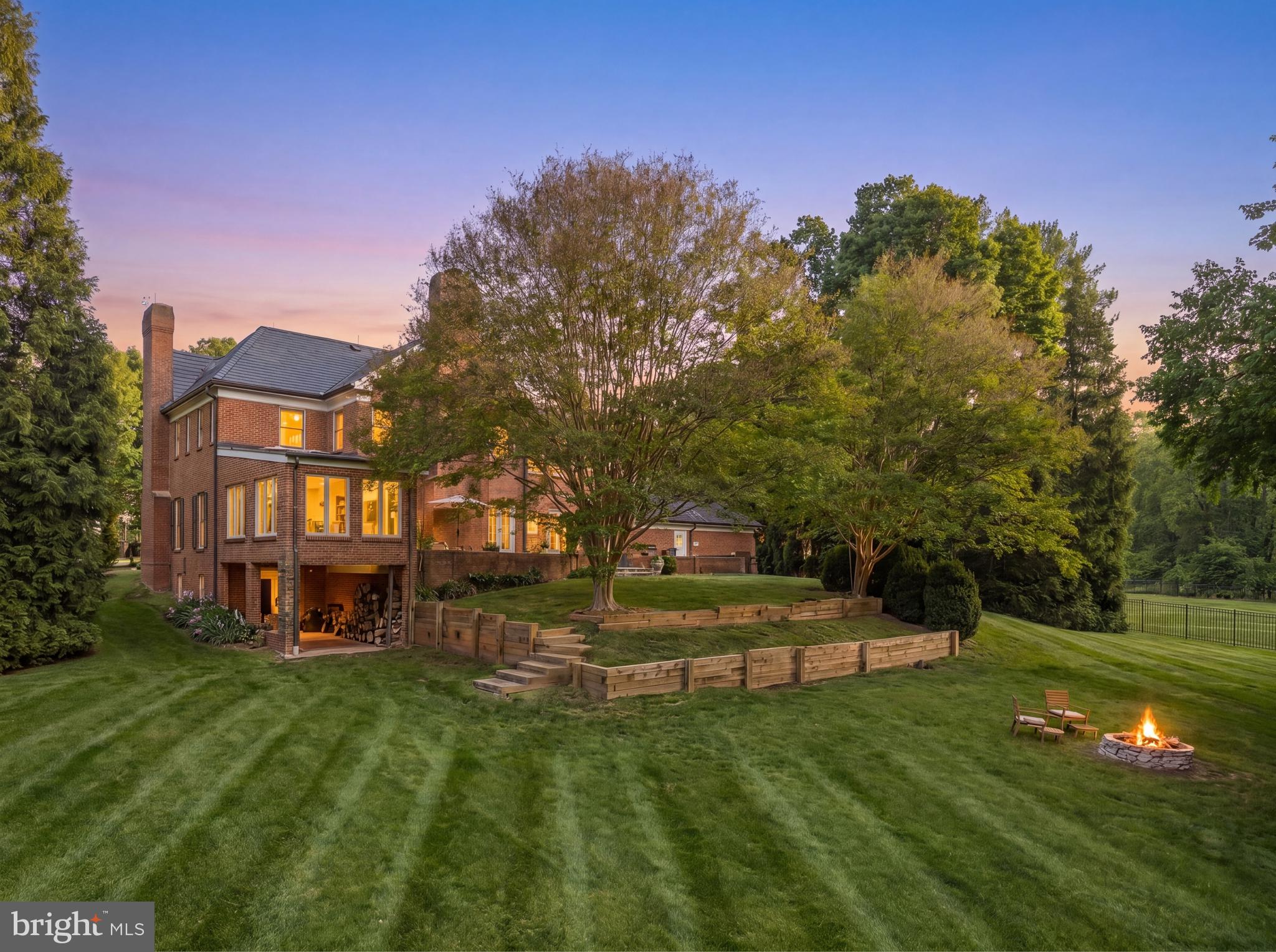 9205 PEGASUS COURT