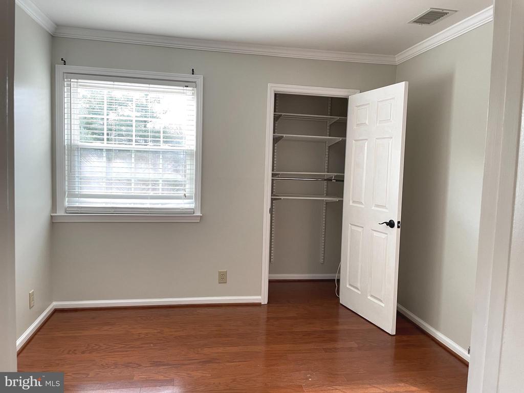 5804 INMAN PARK CIRCLE 1015 (160)