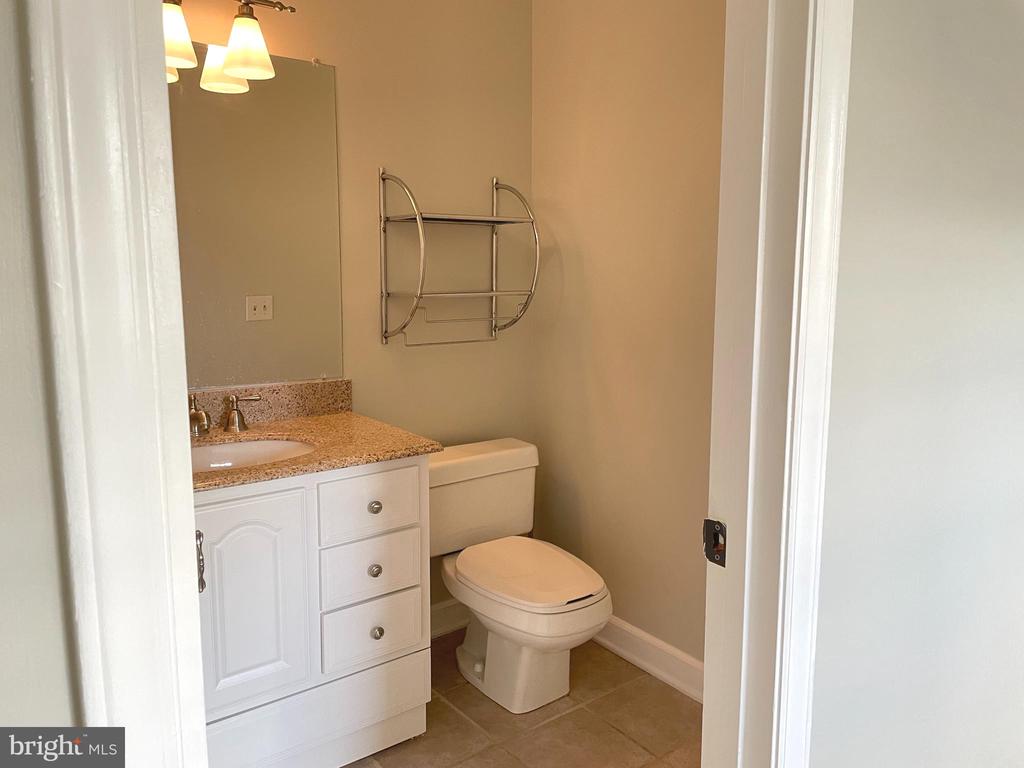 5804 INMAN PARK CIRCLE 1015 (160)