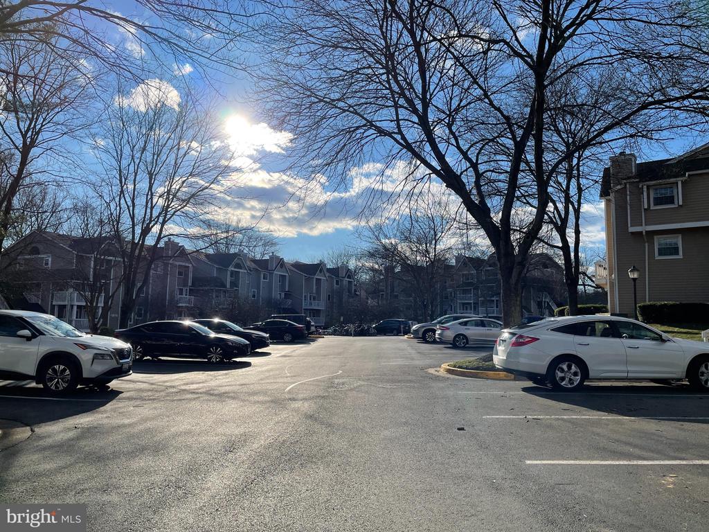 5804 INMAN PARK CIRCLE 1015 (160)