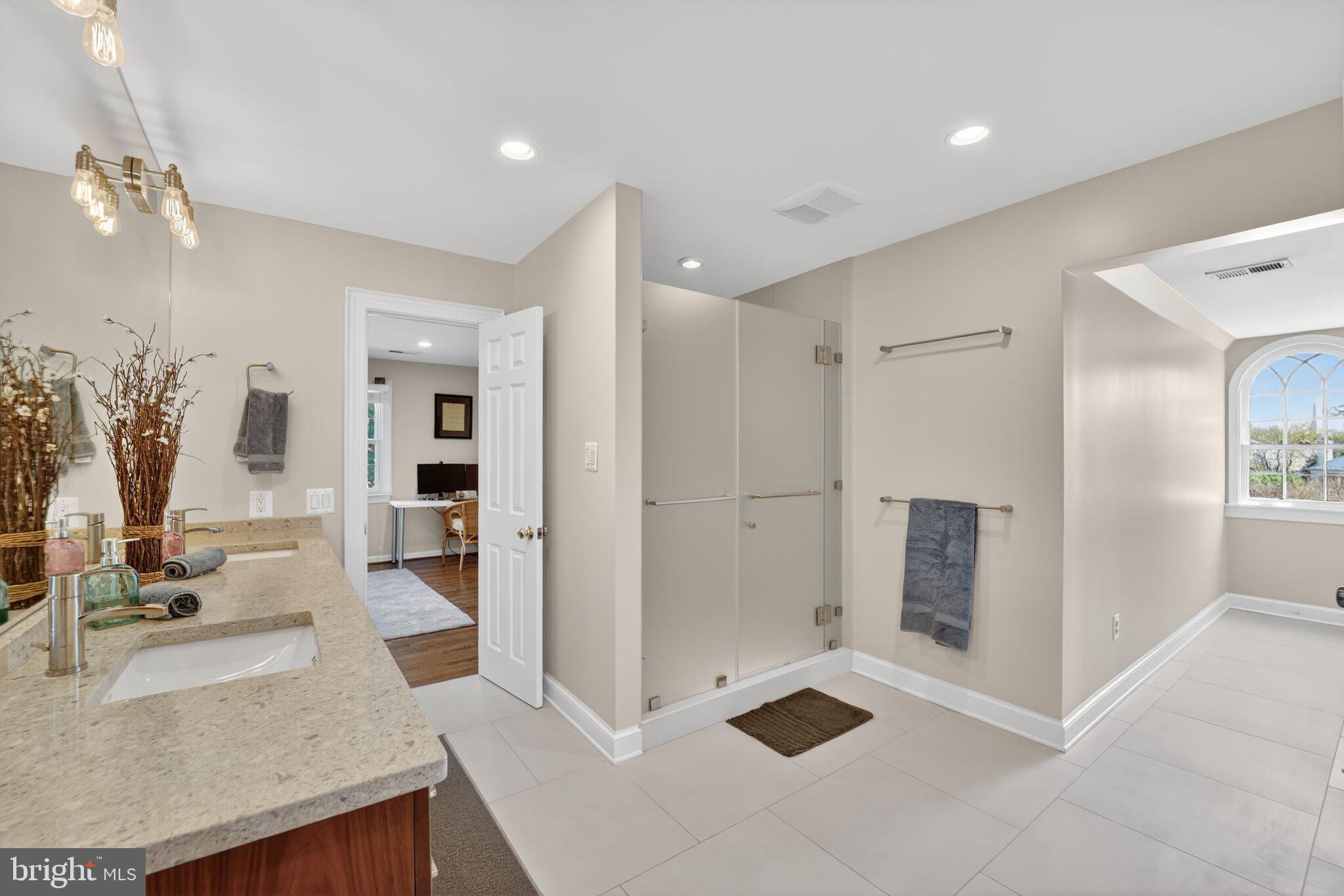 5115 CAPE COD COURT