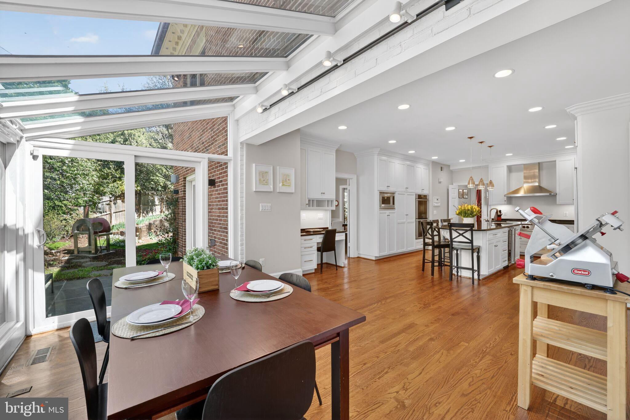 5115 CAPE COD COURT