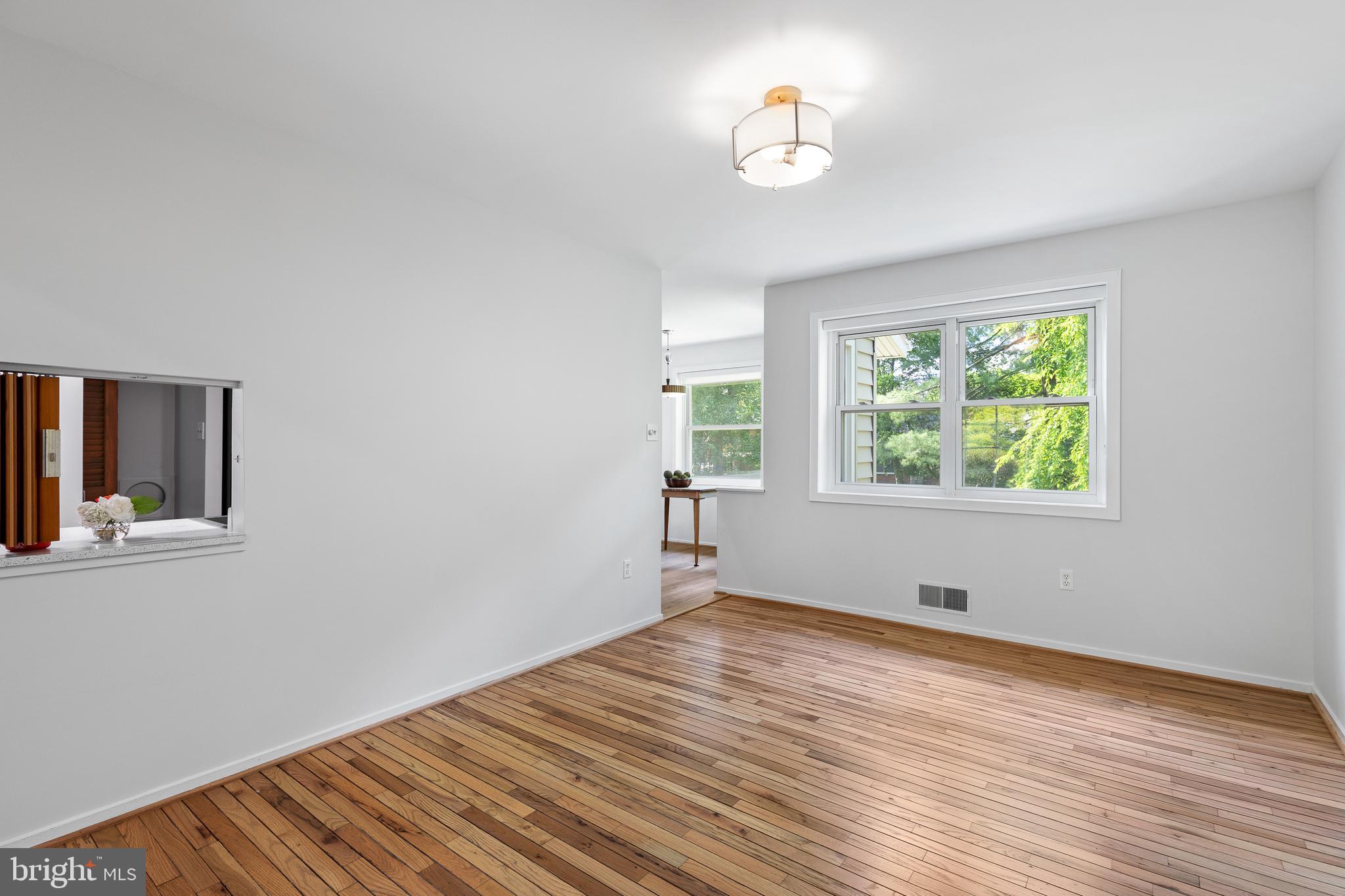 1222 NOYES DRIVE