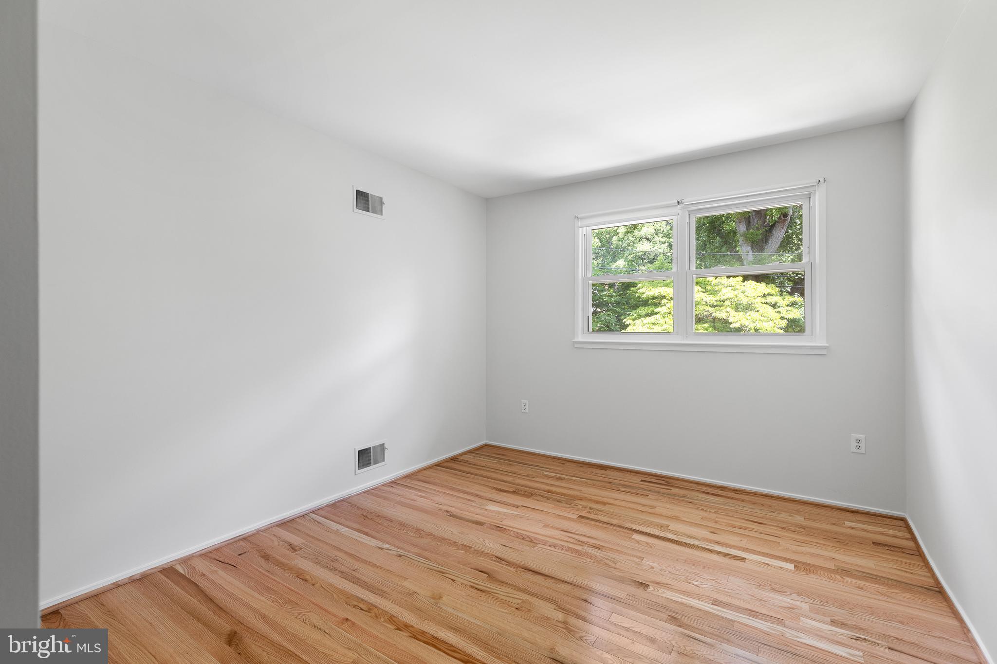 1222 NOYES DRIVE