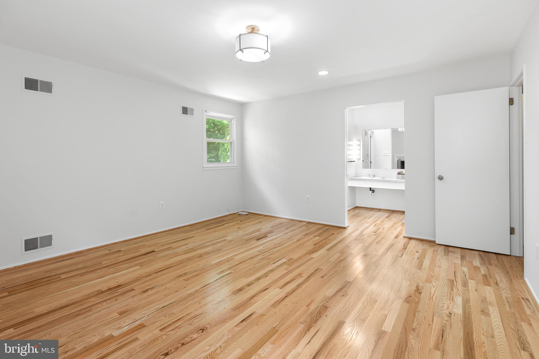 1222 NOYES DRIVE