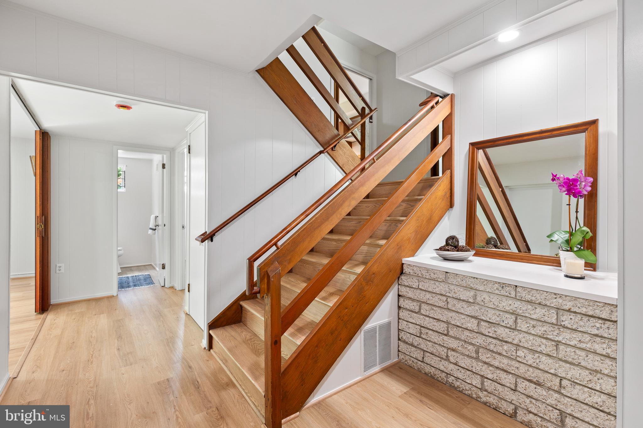 1222 NOYES DRIVE