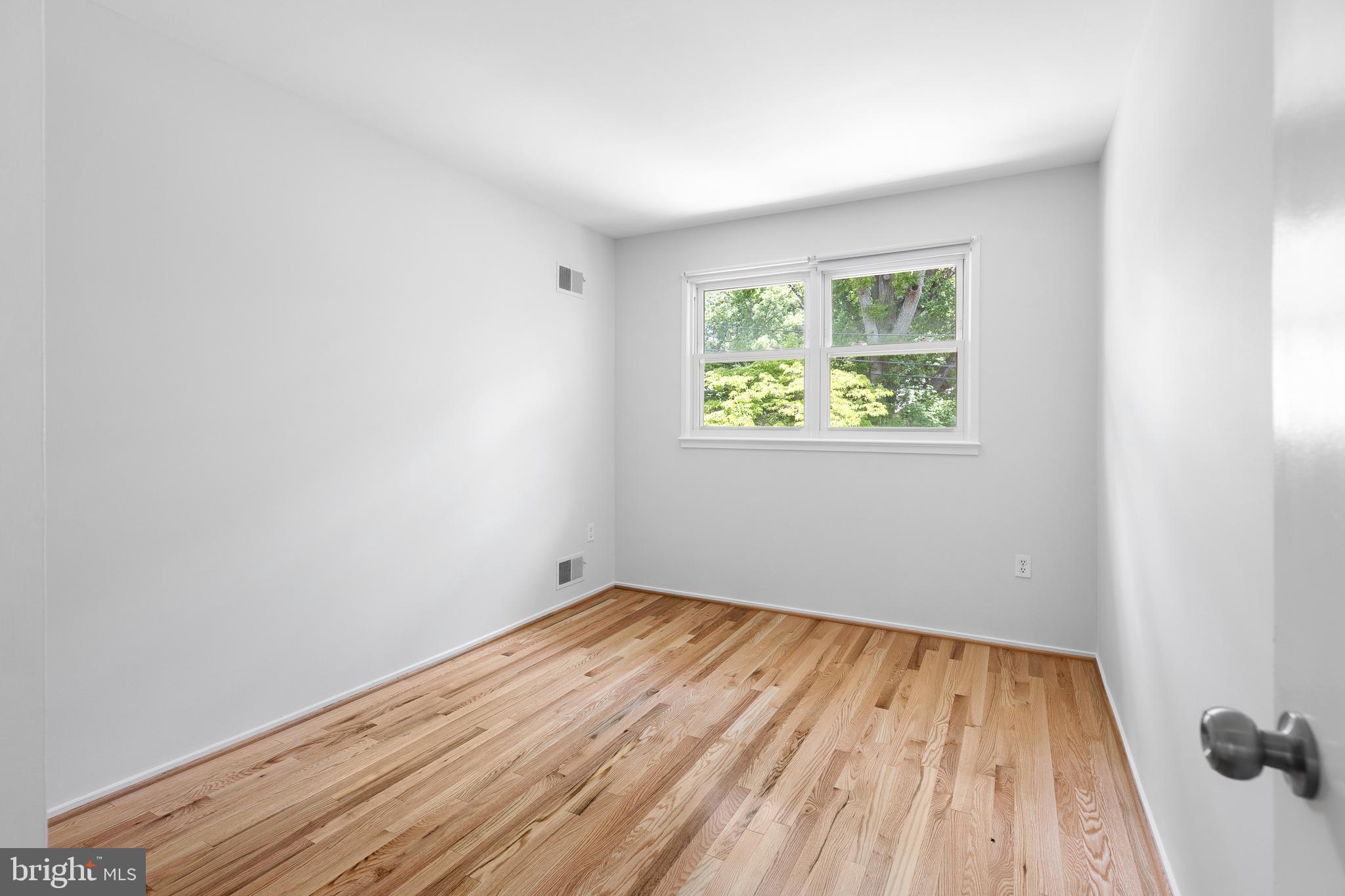 1222 NOYES DRIVE