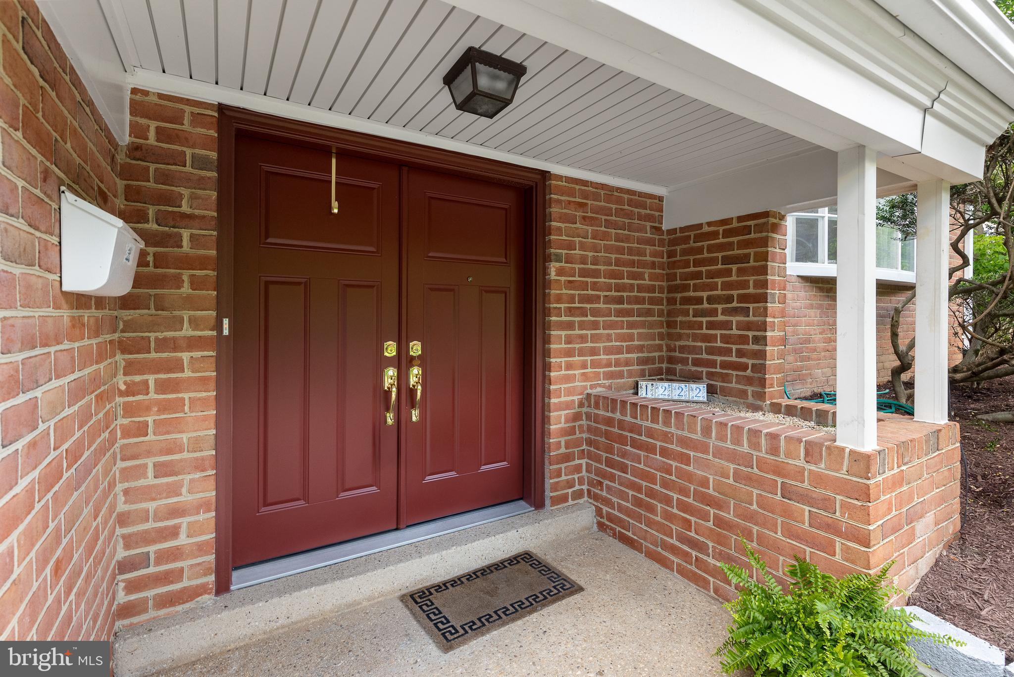 1222 NOYES DRIVE