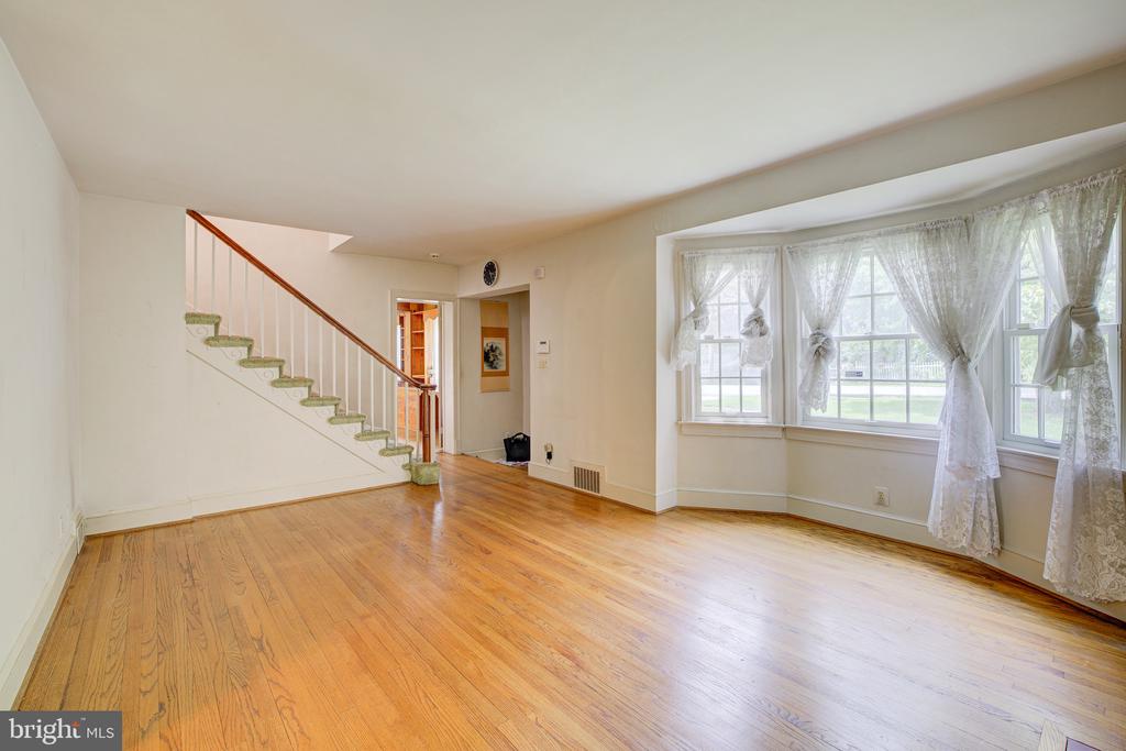 5905 WILSON LANE