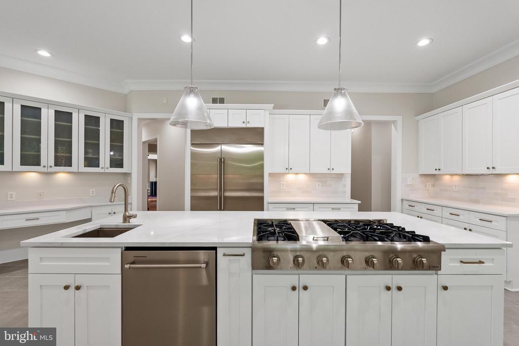 7003 FAWN TRAIL COURT
