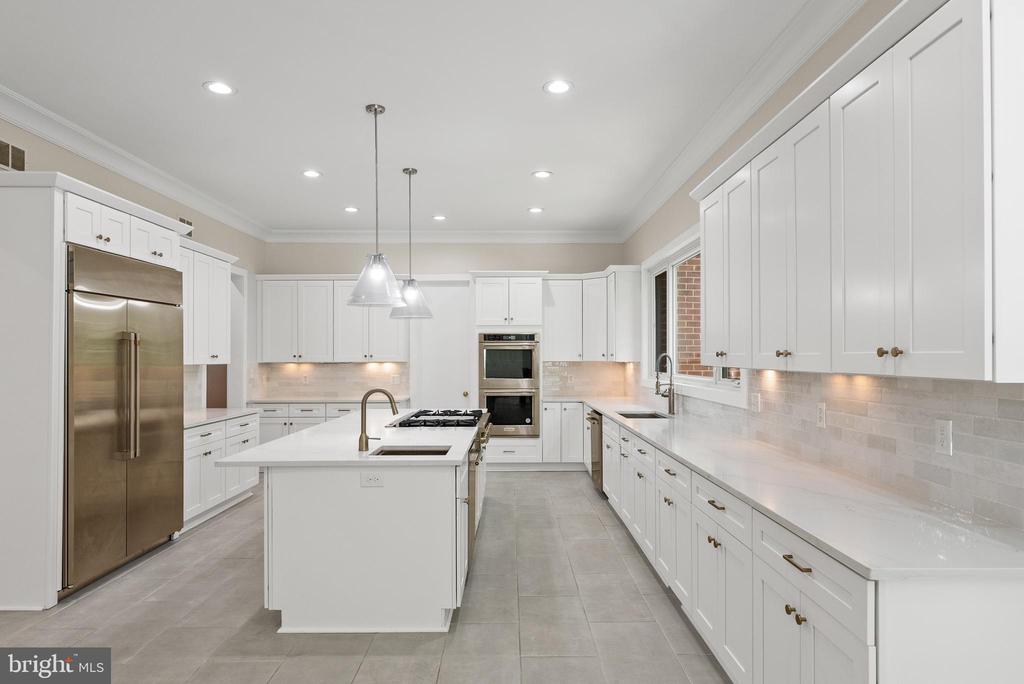 7003 FAWN TRAIL COURT