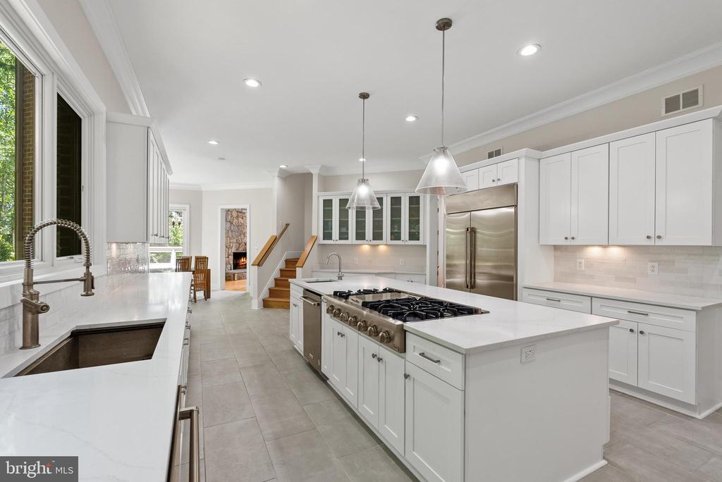 7003 FAWN TRAIL COURT