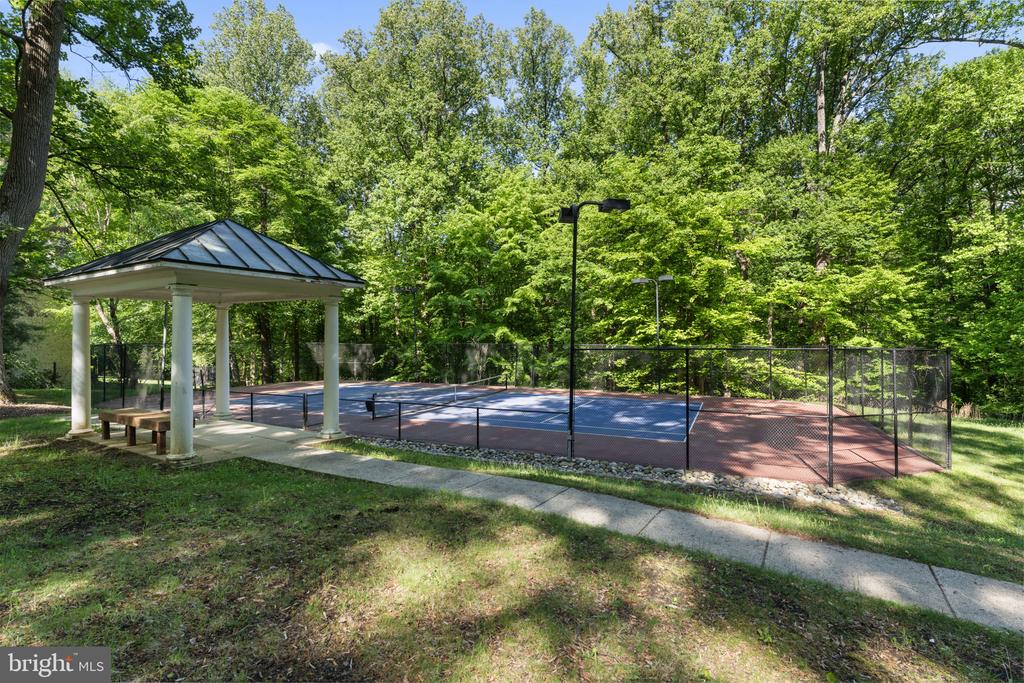 7003 FAWN TRAIL COURT