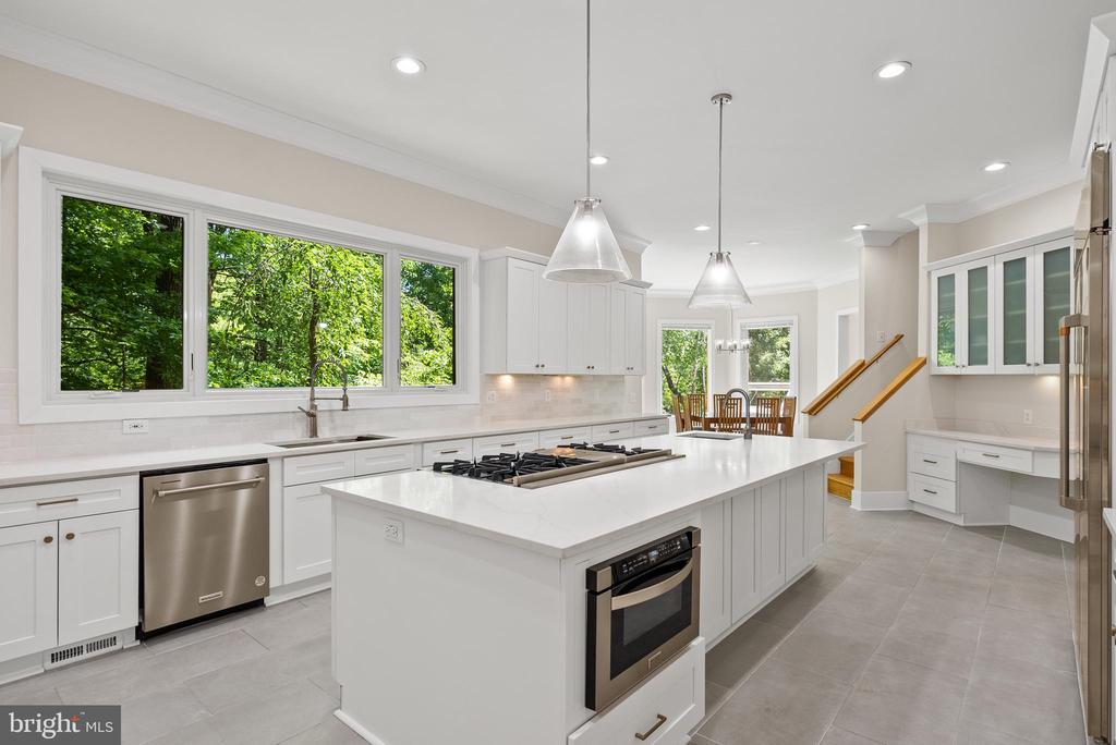 7003 FAWN TRAIL COURT