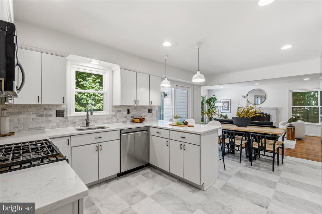 11120 DEBORAH DRIVE