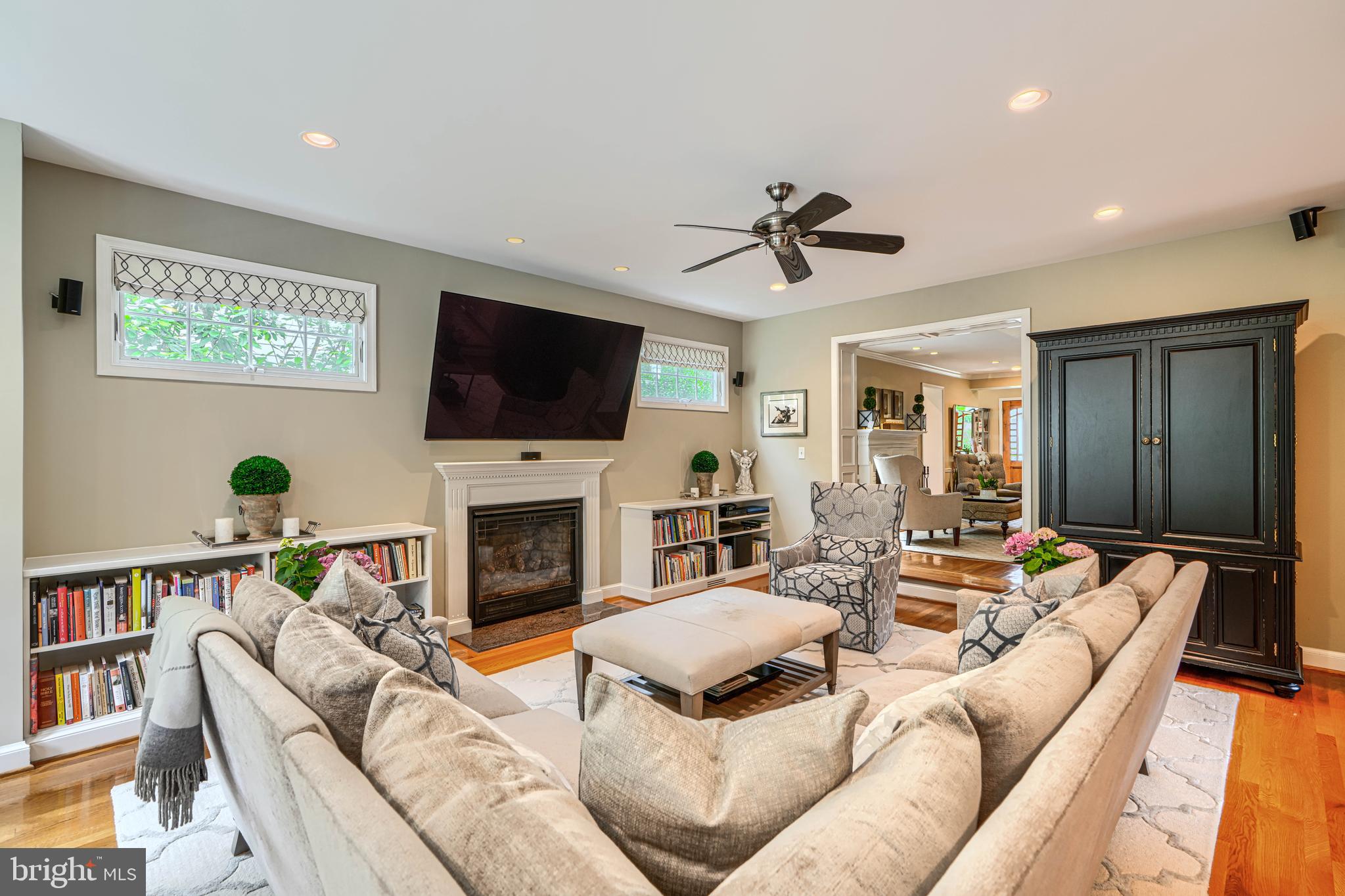 5617 NORTHFIELD ROAD