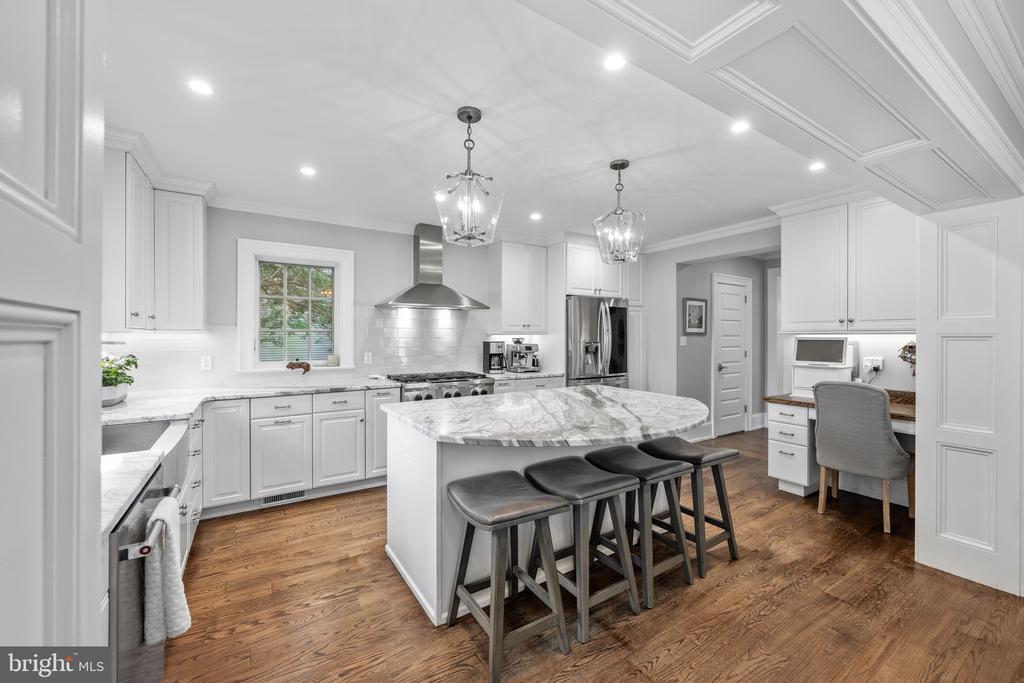 4400 HIGHLAND AVENUE