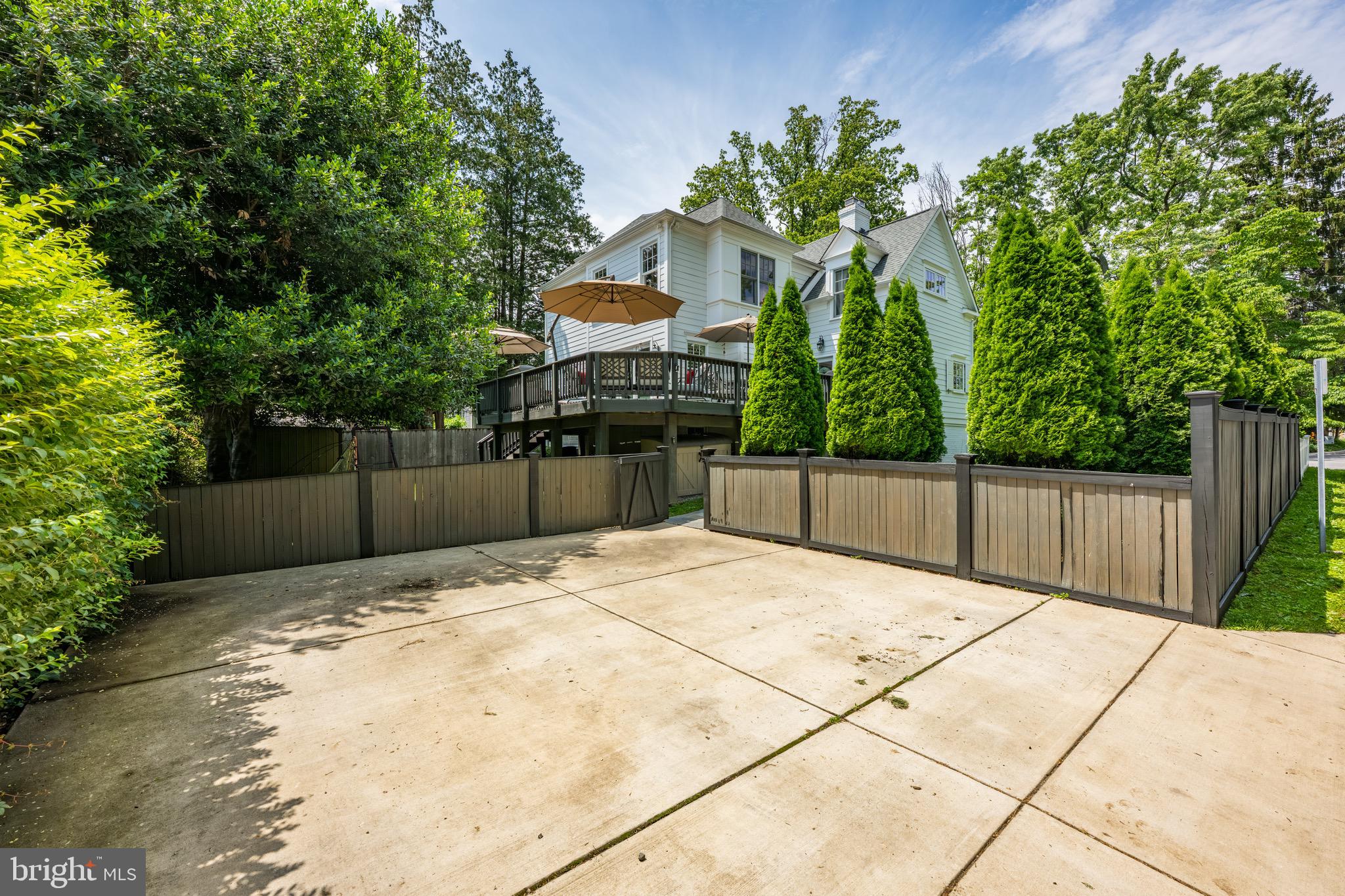4400 HIGHLAND AVENUE