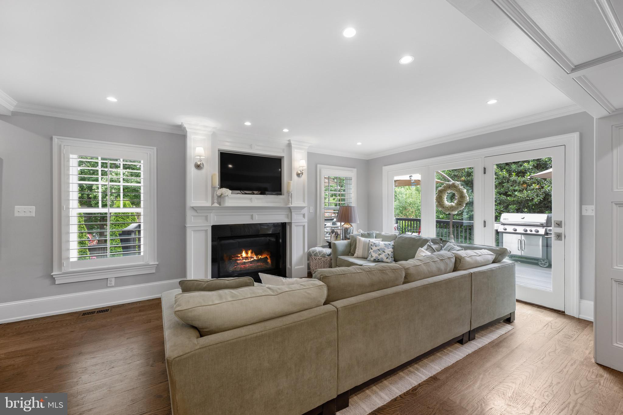 4400 HIGHLAND AVENUE