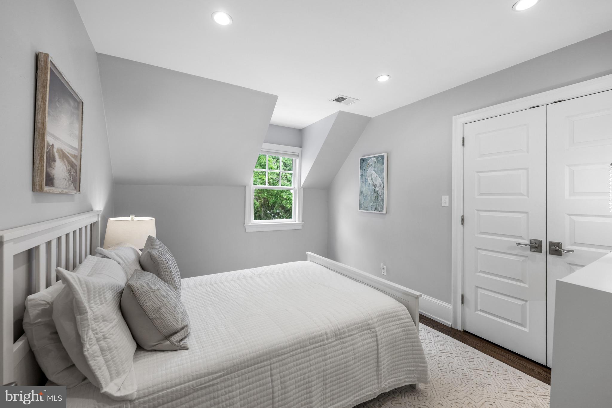 4400 HIGHLAND AVENUE