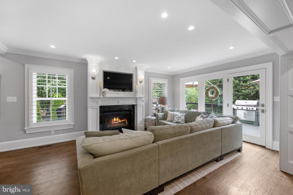 4400 HIGHLAND AVENUE