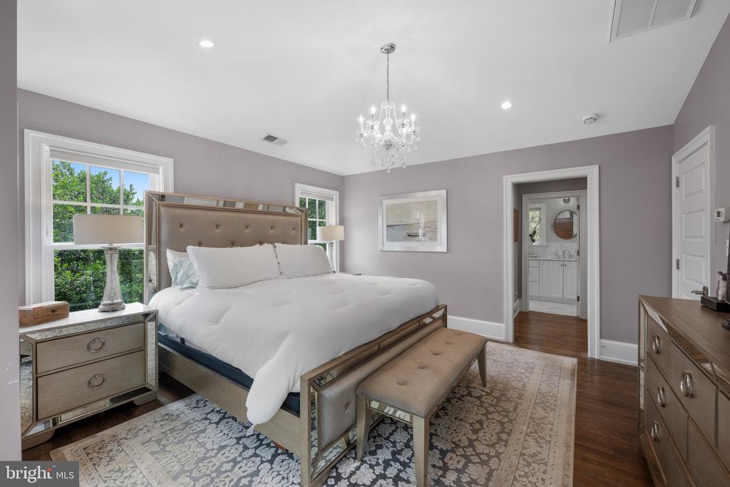 4400 HIGHLAND AVENUE