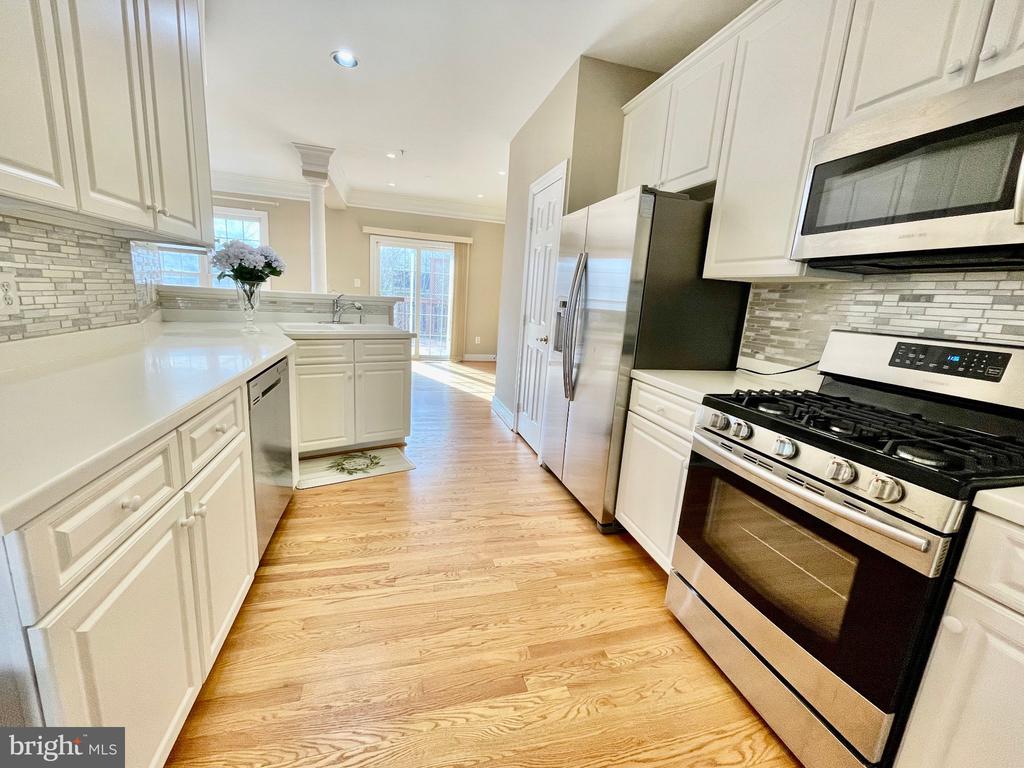 1030 Grand Oak Way, -1045, United States