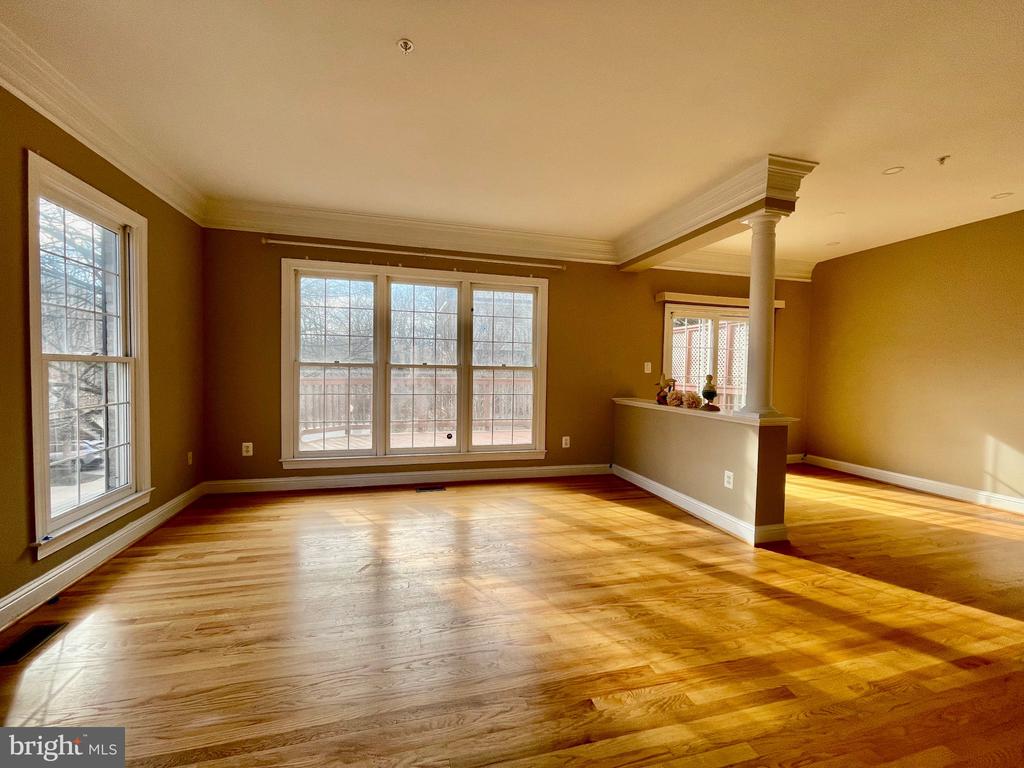 1030 Grand Oak Way, -1045, United States