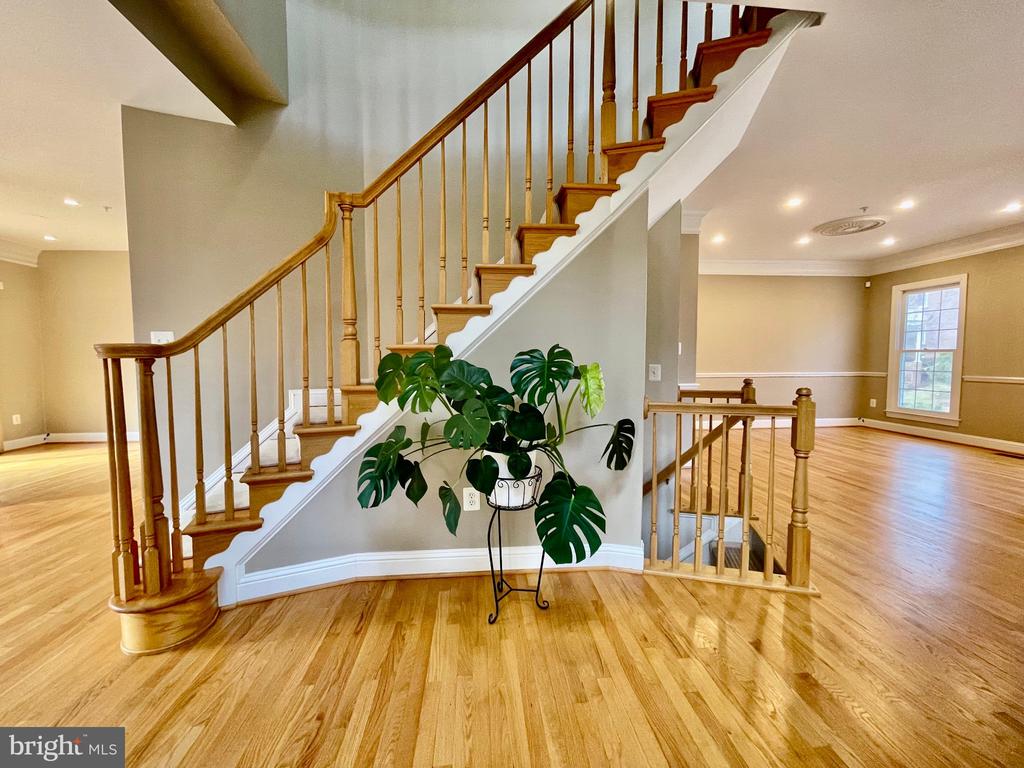 1030 Grand Oak Way, -1045, United States