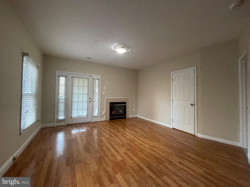 1030 Grand Oak Way, -1045, United States