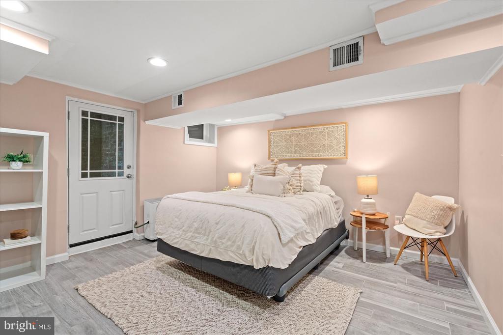 3202 COQUELIN TERRACE
