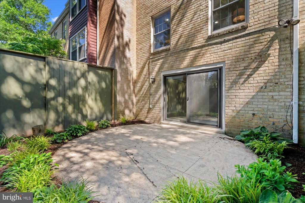 2116 BUCKNELL TERRACE 35