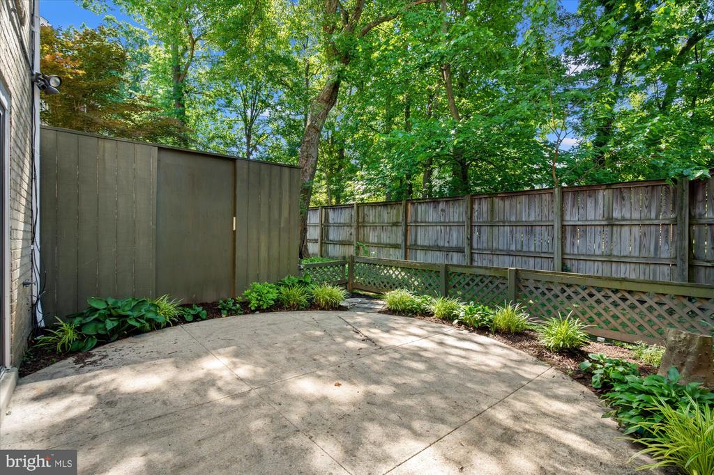 2116 BUCKNELL TERRACE 35