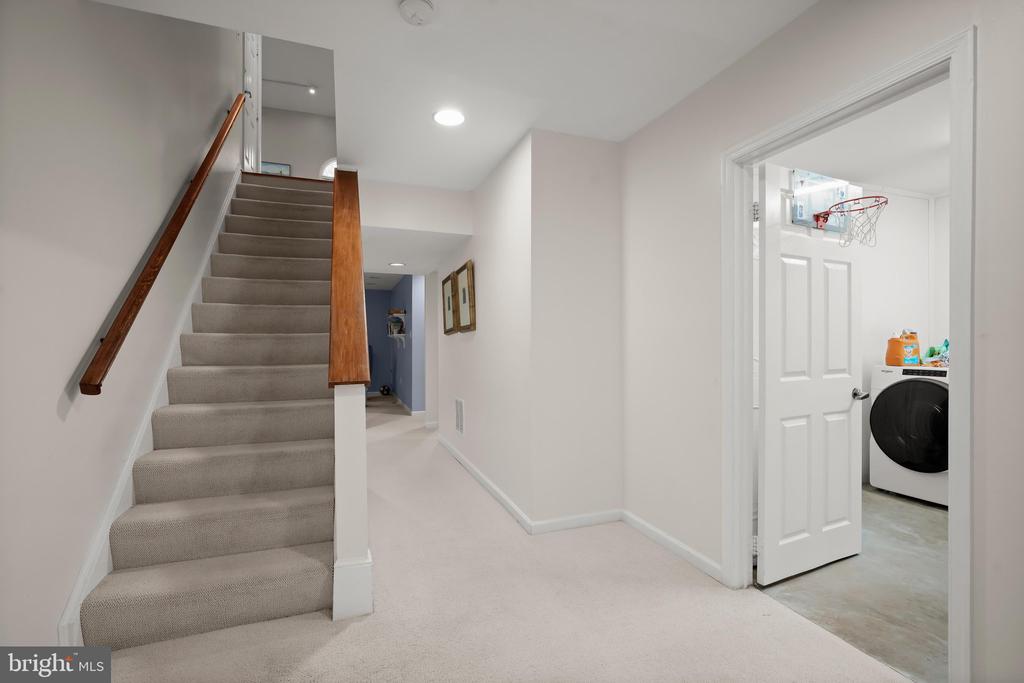 12121 GATEWATER DRIVE