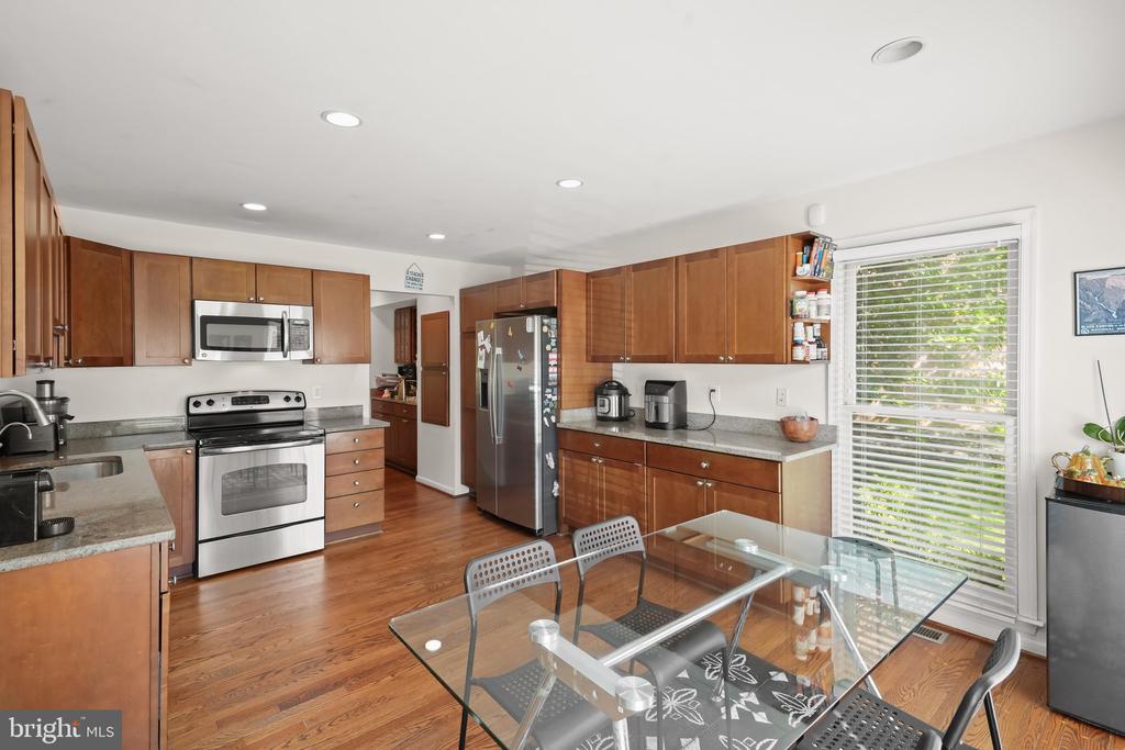 12121 GATEWATER DRIVE