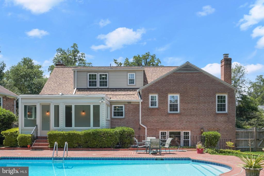 7109 RADNOR ROAD