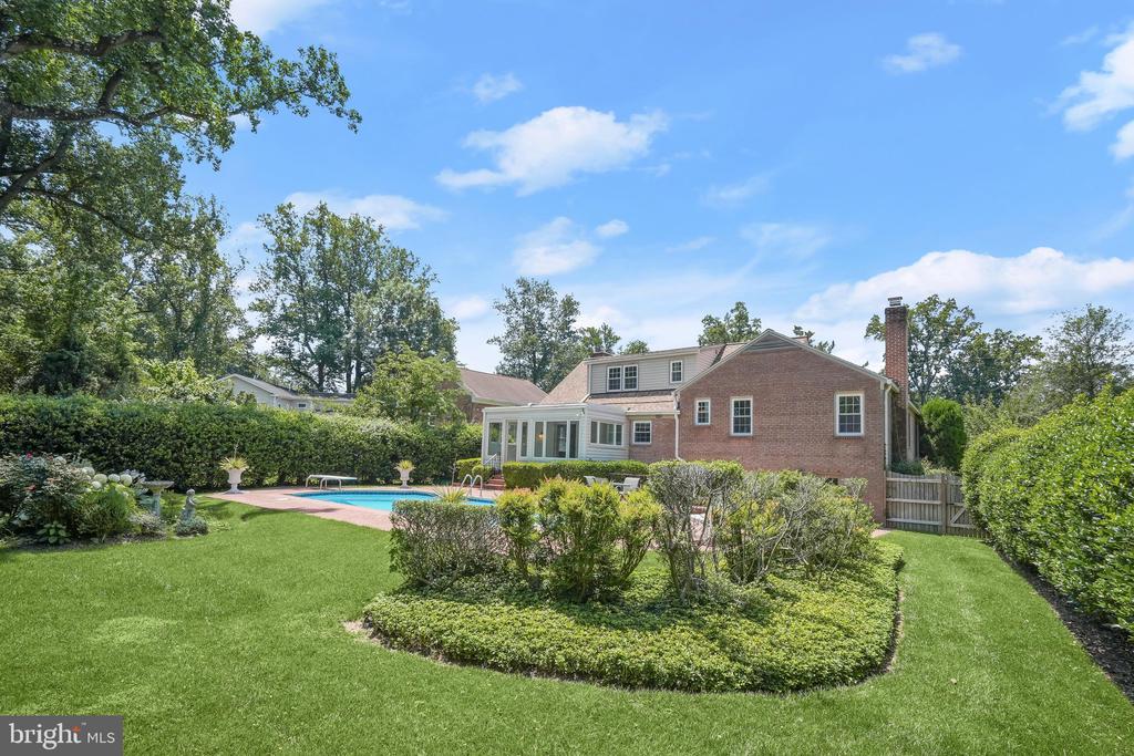 7109 RADNOR ROAD