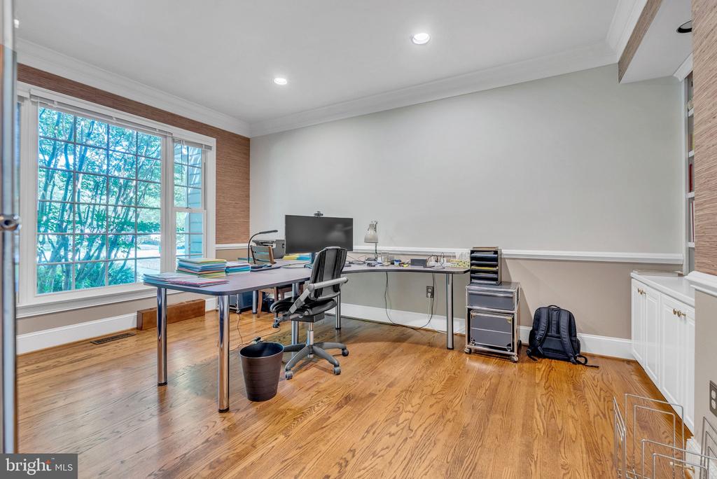 8308 COMANCHE COURT