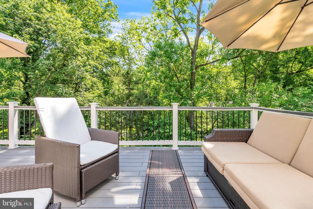8308 COMANCHE COURT