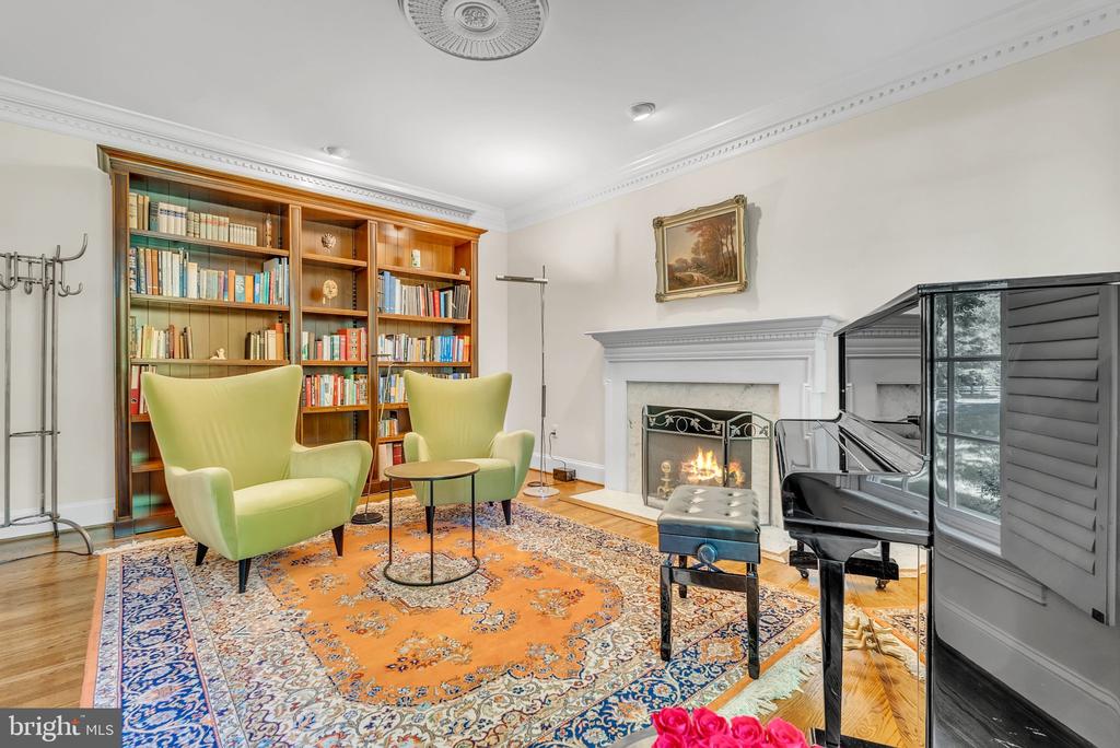 8308 COMANCHE COURT