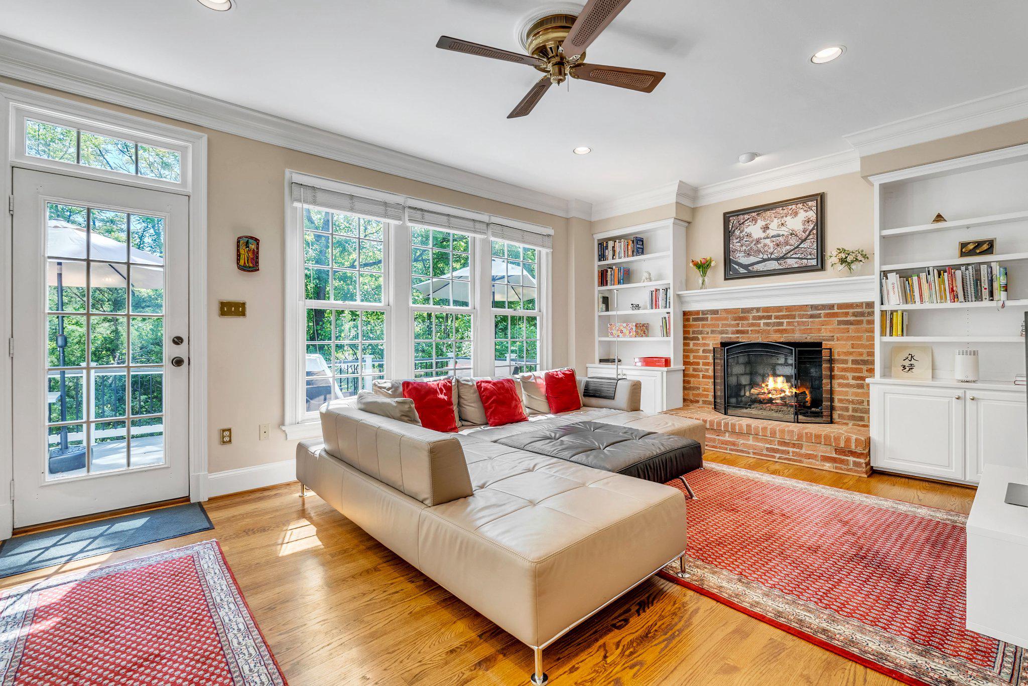 8308 COMANCHE COURT