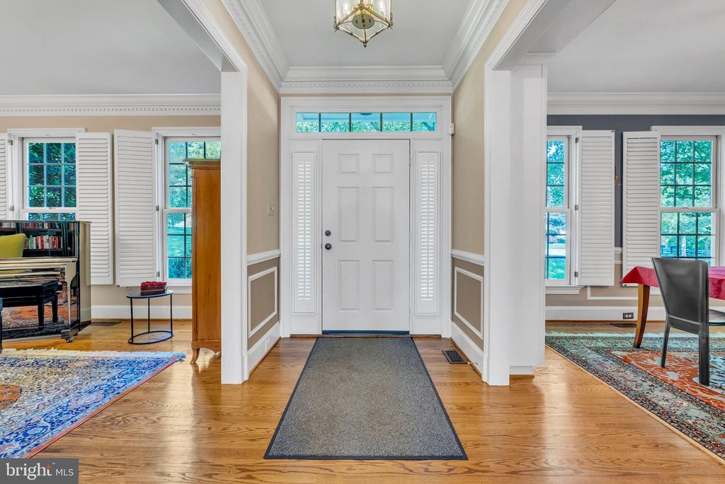 8308 COMANCHE COURT