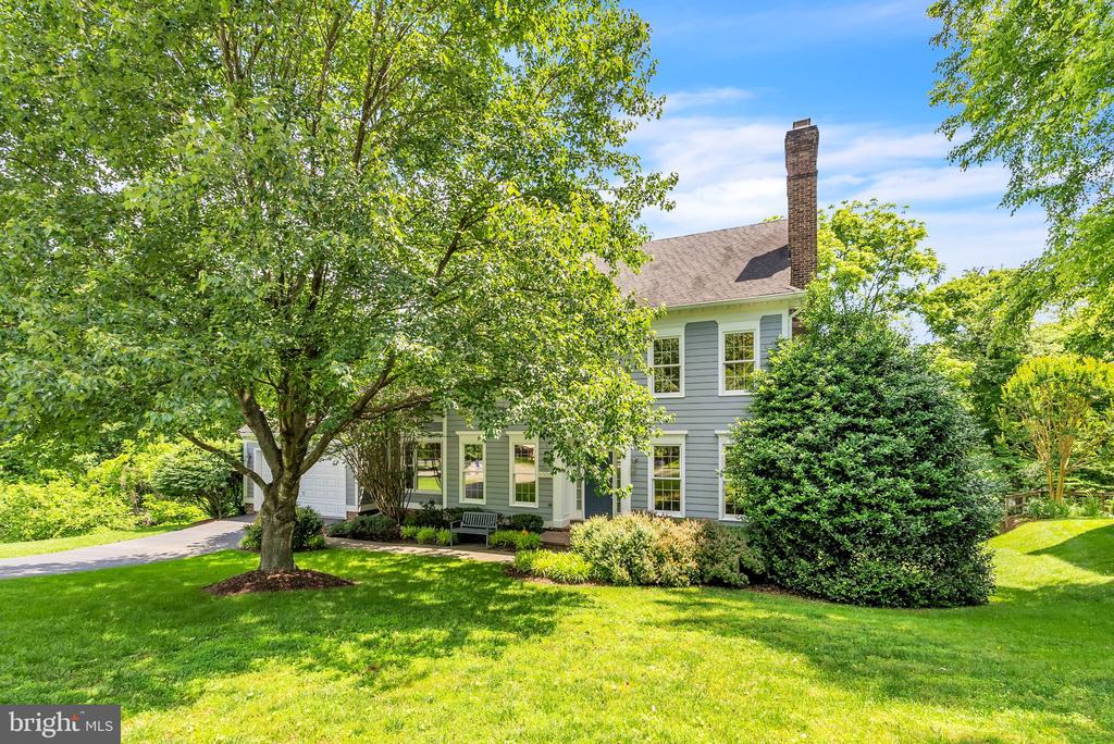 8308 COMANCHE COURT
